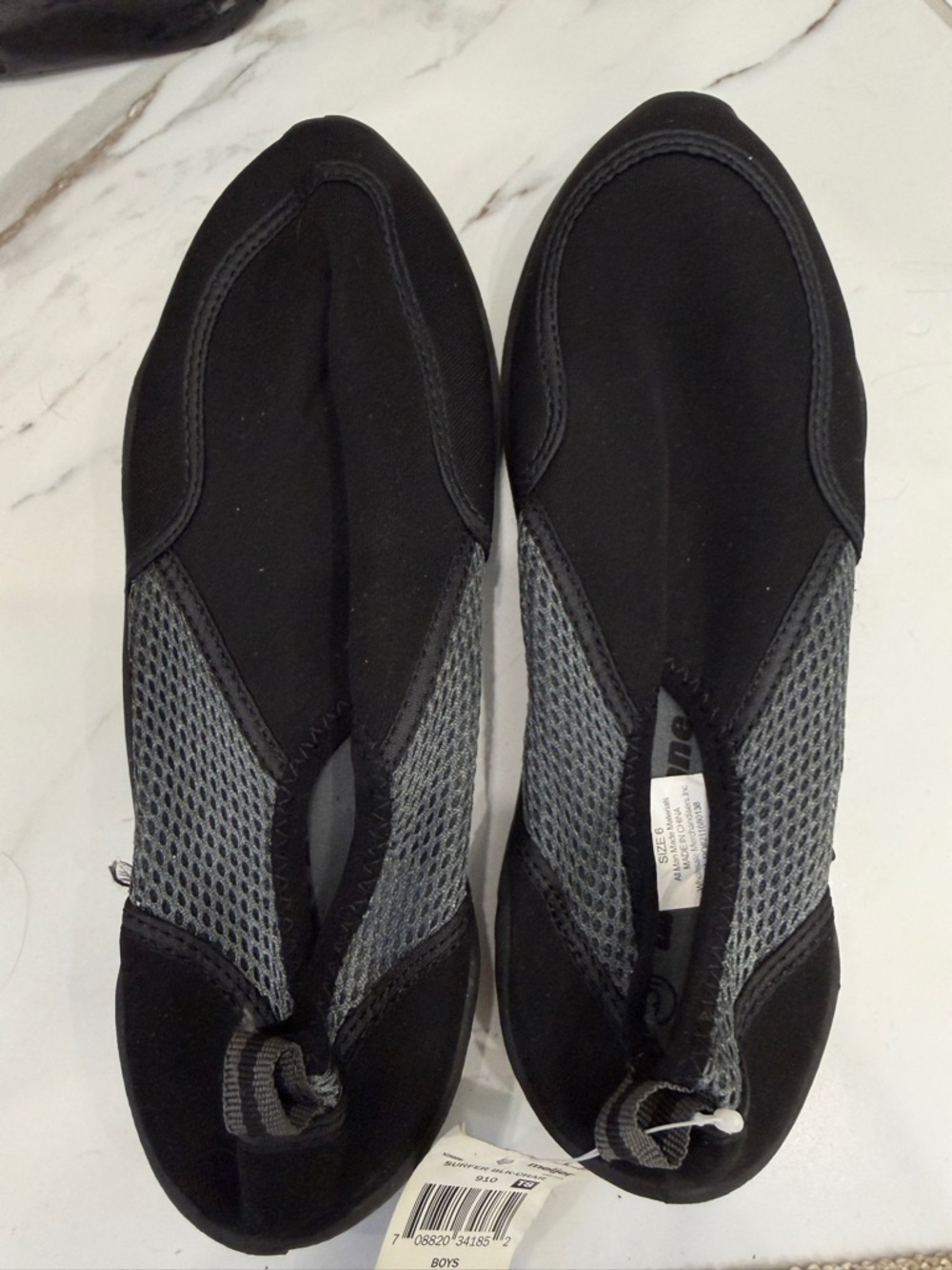 Wave Zone Boys’ Water Shoes Black NWT
